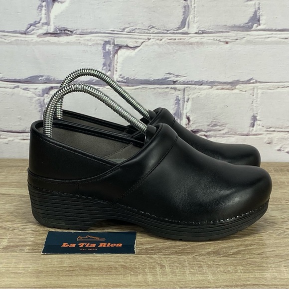 Dansko Shoes Dansko Lt Pro Black Leather Slip On Clogs 37 Poshmark